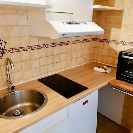 - Serene - Wifi - Fully Equipped Lägenhet